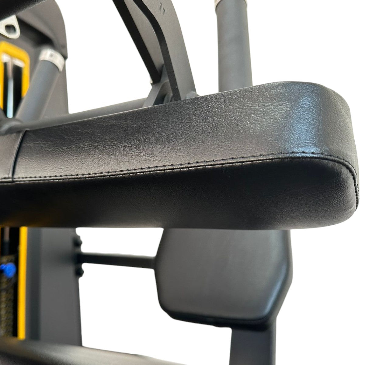 Cadeira Flexora Seated Leg Curl 130 kg Linha Hard Arzur