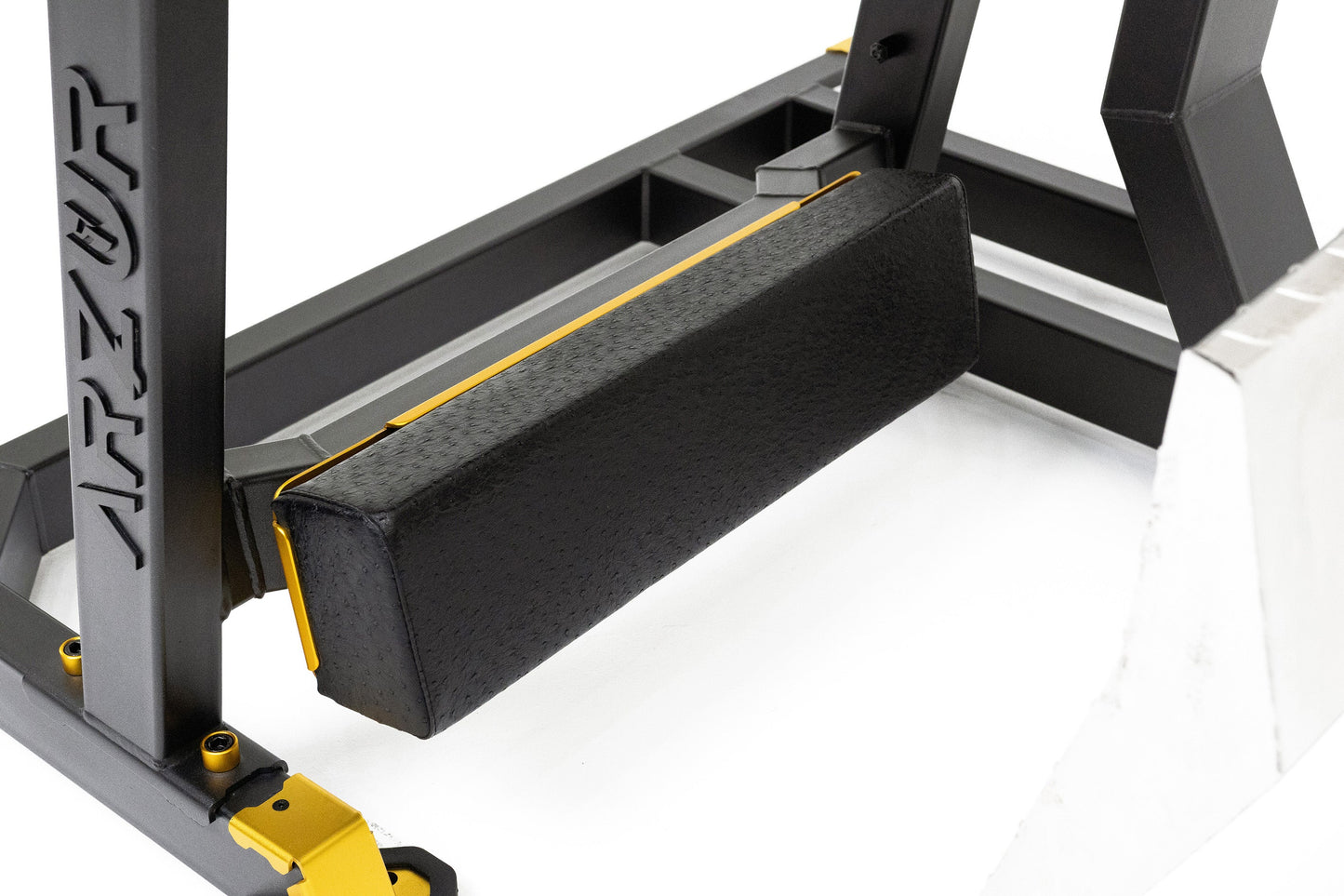 Máquina Glúteo Vertical Articulada Linha Robust