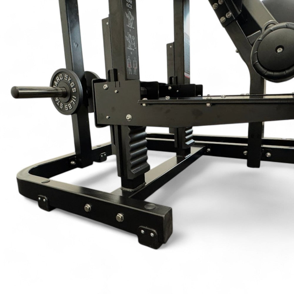 Máquina Flexora em Pé Articulada Linha Hamer Arzur Fitness